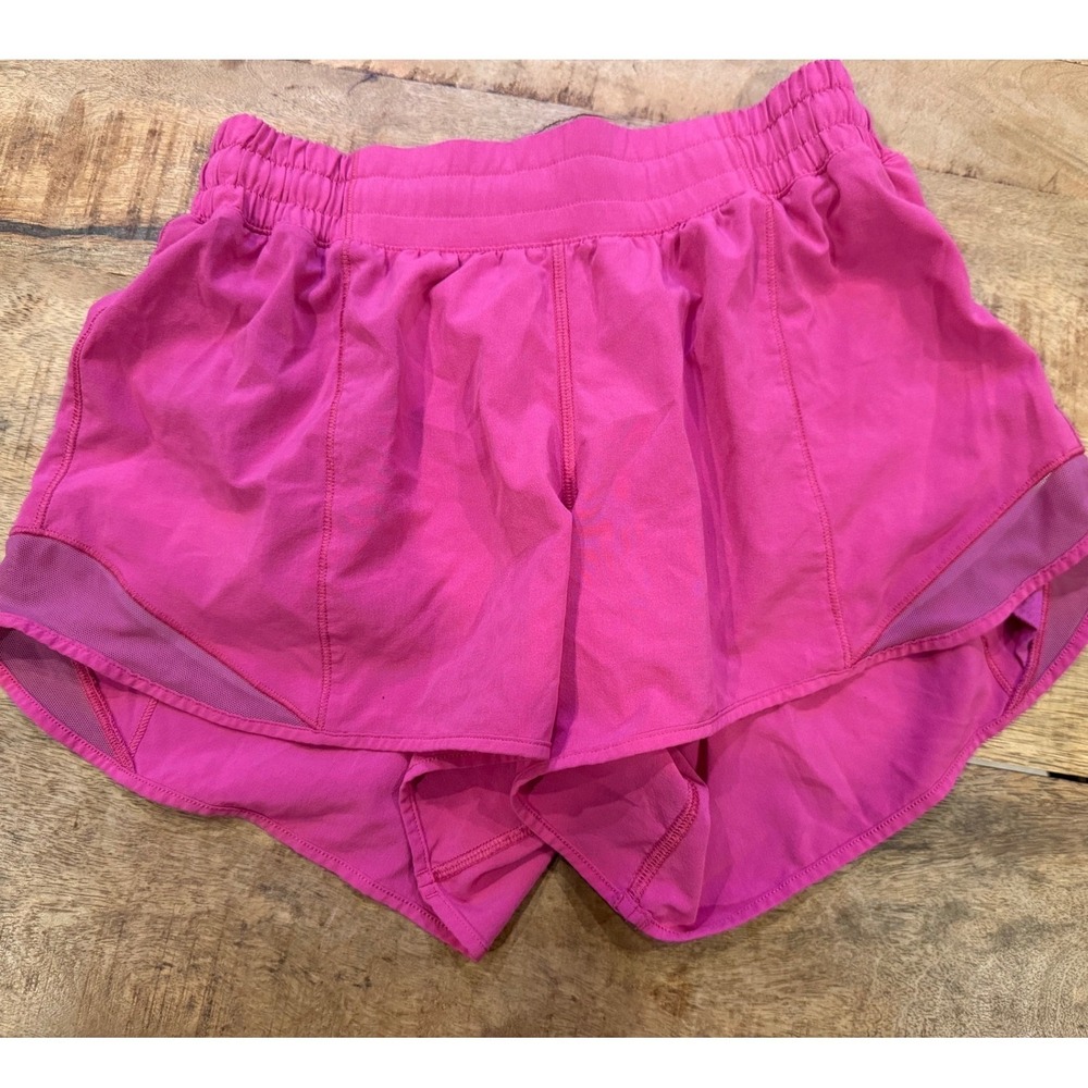 Lululemon Hotty Hot High-Rise Lined Shorts Size 6 Tall